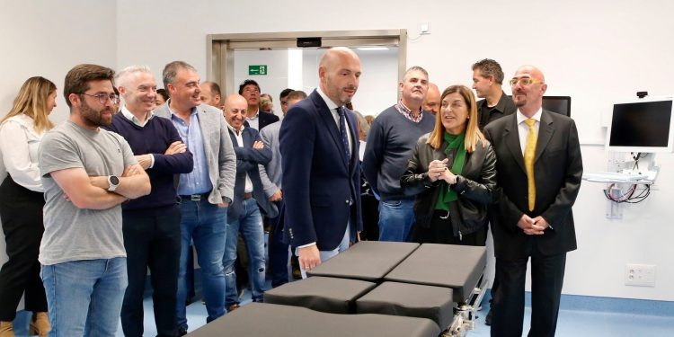 Buruaga anuncia un “acuerdo histórico” para garantizar la continuidad de la asistencia sanitaria en el Hospital de Laredo durante el verano