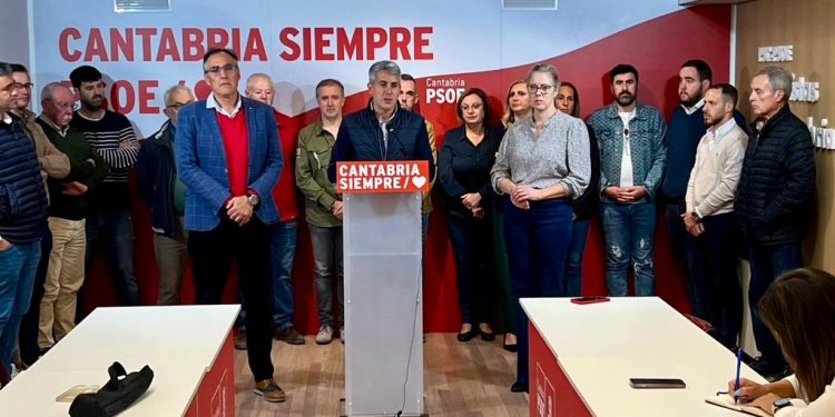 Zuloaga: “El hospital de Laredo no necesita una operación de marketing de Buruaga ni quirófanos con puertas abiertas, necesita quirófanos operativos”