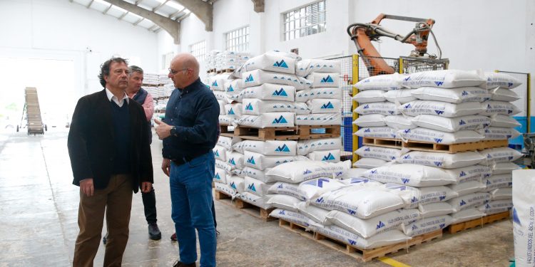 Pablo Palencia defiende el producto de proximidad y la trayectoria «histórica» de la cooperativa Valles Unidos del Asón