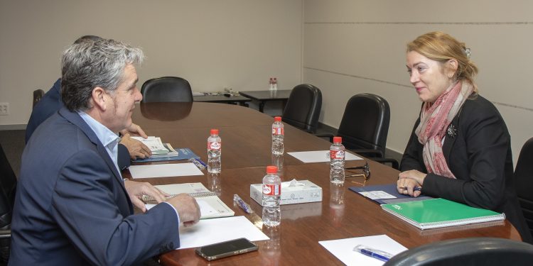 Eva Guillermina Fernández analiza con el alcalde de Reinosa vías de colaboración para potenciar el patrimonio cultural y turístico del municipio