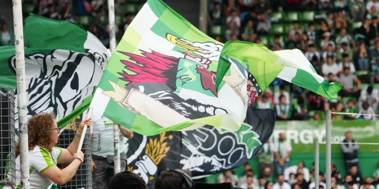 Restan a la venta 2.454 entradas para el partido entre el Racing y el Club Deportivo Mirandés