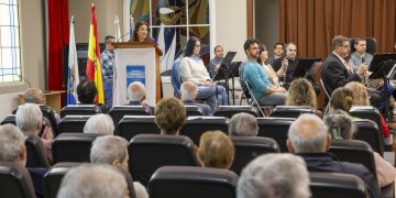 Gómez del Río reconoce a la residencia La Caridad como uno de los referentes en el cuidado de las personas mayores