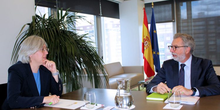 Gobierno de Cantabria y Ministerio acuerdan colaborar de manera conjunta para lograr la completa comercialización del polígono industrial de La Vega en Reinosa