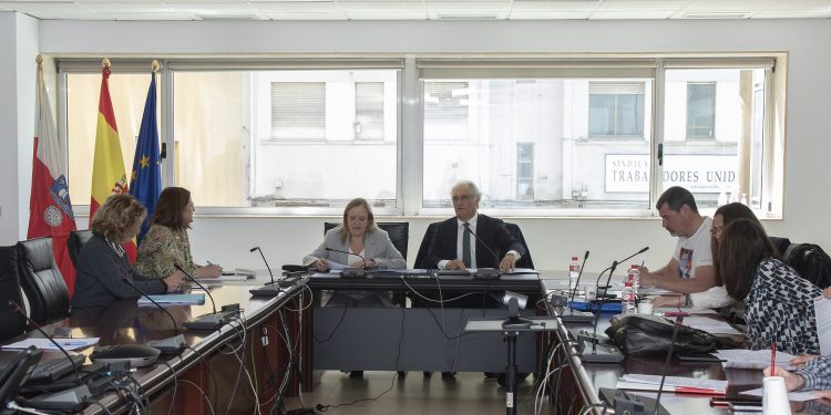 La Consejería de Justicia avanza en el decreto de creación de la Oficina Fiscal cuyo proyecto presenta a los sindicatos