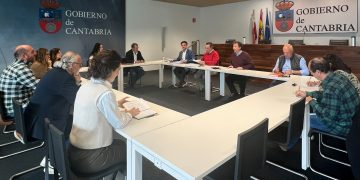 Pablo Palencia reafirma el compromiso y el apoyo del Gobierno al sector vinícola y abordará la IGP Sur de Cantabria