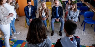 Educación estudiará la posibilidad de habilitar las antiguas escuelas de Otañes como centro de educación especial