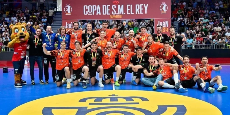 El Bathco BM Torrelavega será  homenajeado hoy por su hazaña en la Copa del Rey