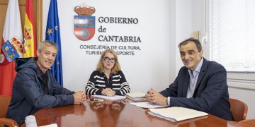 Eva Guillermina Fernández destaca el «potencial» de Alfoz de Lloredo para el desarrollo de proyectos culturales y turísticos «de calidad»