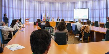 Eva Guillermina Fernández destaca el trabajo conjunto desarrollado con la UC para promover un turismo sostenible en Cantabria