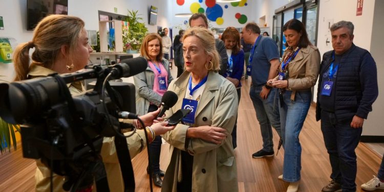 El PP lidera las europeas en Cantabria con una subida de 15,6 puntos