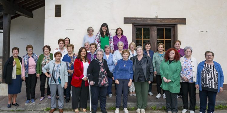 Gómez del Río destaca el papel de las asociaciones de mujeres en el ámbito rural como «pilar fundamental» de su desarrollo