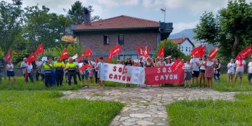 La plantilla del Ayuntamiento de Santa María de Cayón continúa con las movilizaciones para exigir solución a la inexistente política de personal