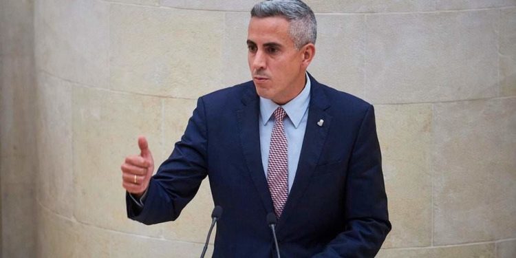 Zuloaga: “La Ley del Suelo del PP es mala para Cantabria: desarrollar vivienda unifamiliar sin ningún tipo de ordenamiento es insostenible para el futuro de nuestra tierra”