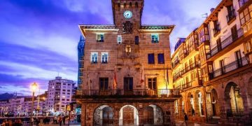 CCOO denuncia que la adjudicataria de servicios auxiliares de Castro Urdiales no entrega las nóminas y ha reducido jornadas sin explicación