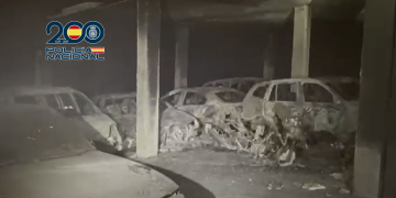 La Policía Nacional ha detenido a dos varones por el incendio provocado en un garaje comunitario de la calle José María de Cossío de Santander