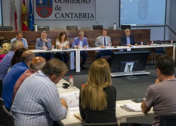 El Gobierno establece la Mesa de Coordinación del Oso Pardo en la que están representados los alcaldes de las zonas oseras de Cantabria