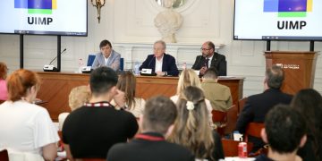 Arasti apuesta por desarrollar políticas y estrategias que impulsen la economía azul en Cantabria