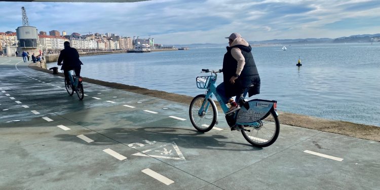 El nuevo servicio de bicicletas eléctricas de Santander alcanza los 53.000 alquileres en sus primeros seis meses de funcionamiento