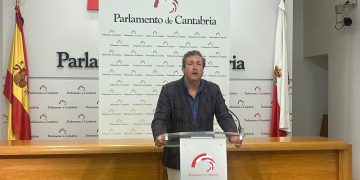 Iñigo Fernández: «cada vez que el Ministerio de Transportes hace un anuncio para Cantabria cunde la preocupación»