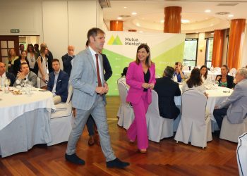 Buruaga asegura que el Plan de Reducción de Listas de Espera «empieza a producir efectos muy notables»: menos pacientes ya en todas ellas y menos demora media