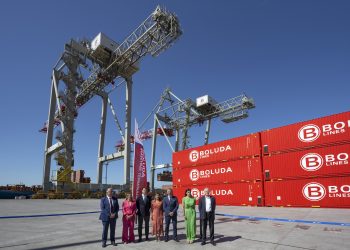 Buruaga anuncia tres millones de inversión para ampliar las vías de la terminal del Puerto de Santander en 170 metros más para que operen dos buques a la vez