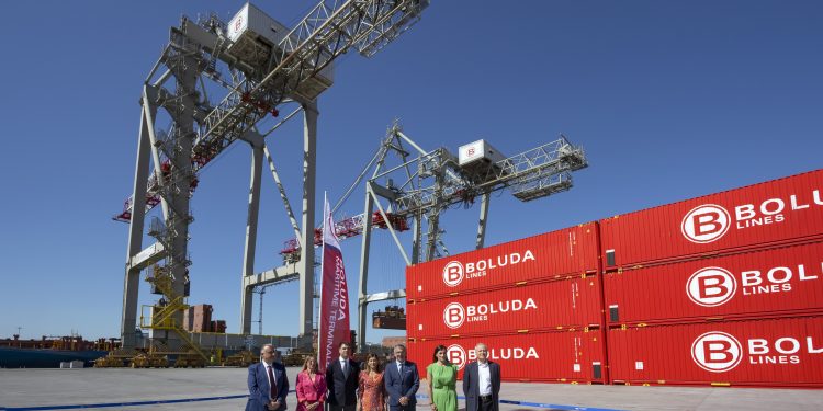 Buruaga anuncia tres millones de inversión para ampliar las vías de la terminal del Puerto de Santander en 170 metros más para que operen dos buques a la vez