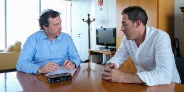 Pablo Palencia estudia con el alcalde de Santiurde de Reinosa la mejora de las infraestructuras agrarias del municipio