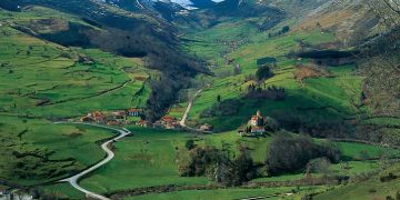 Turismo planea intervenir el Plan de Sostenibilidad de la Mancomunidad Saja-Nansa por ineficiencia en la gestión de fondos