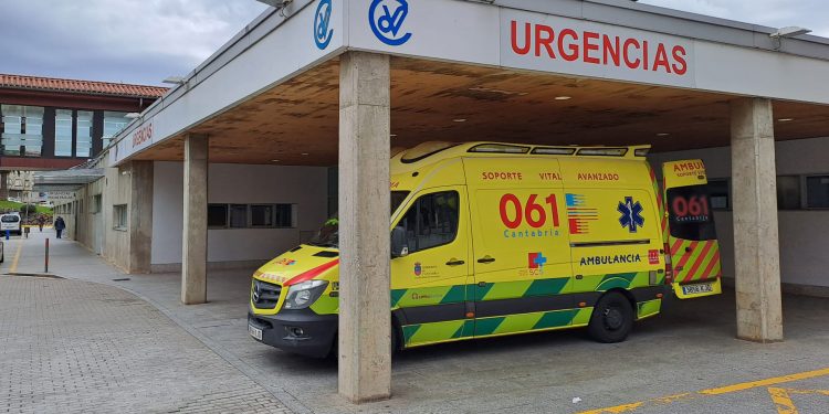 El consejero de Salud reitera que mientras no se pronuncie el Tribunal Administrativo, el Ejecutivo no puede actuar en el concurso de transporte sanitario