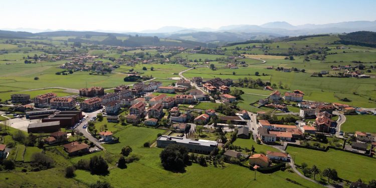 El PRC de Meruelo propone inventariar e inscribir los caminos municipales como primer paso para crear una red de sendas peatonales y ciclables