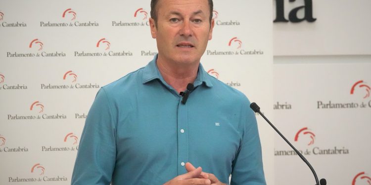 El PRC pregunta a Ganadería por la firma de los convenios para poner en marcha el programa Leader