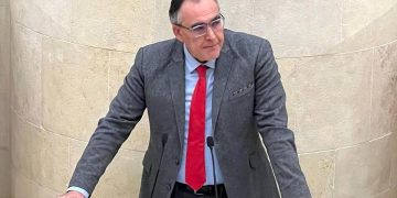 El PSOE Cantabria exige la comparecencia de la gerente de Valdecilla ante “el caos en la organización del Hospital”