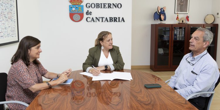 Presidencia colaborará con el Ayuntamiento de Rionansa en la renovación del vehículo de la Agrupación municipal de Protección Civil