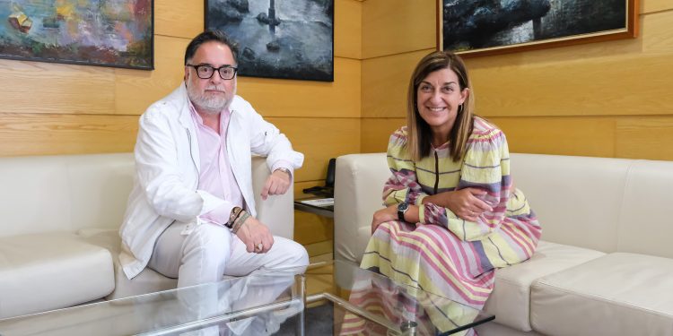 Buruaga y Rincón abordan la situación empresarial de Torrelavega y analizan propuestas para la dinamización comercial