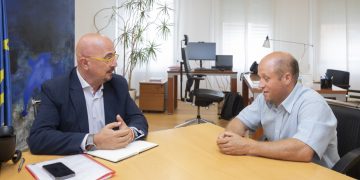 Salud estudiará ampliar y mejorar el consultorio médico de Bárcena de Pie de Concha