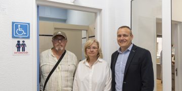 El Gobierno de Cantabria impulsa el desarrollo de ‘OstomiAseo’, una app nacional y gratuita que permitirá localizar los baños adaptados para personas ostomizadas