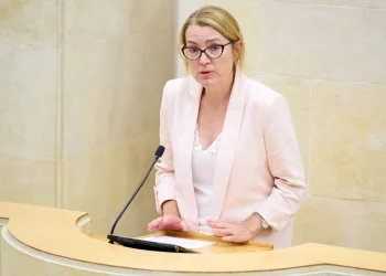 La recién destituida como consejera Eva Guillermina es nombrada directora general de Cultura