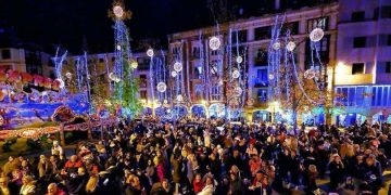 Torrelavega contrata el alumbrado ornamental navideño