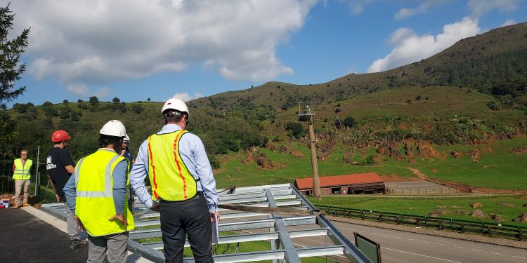 La obra del mirador de los elefantes en Cabárceno finalizará la semana que viene