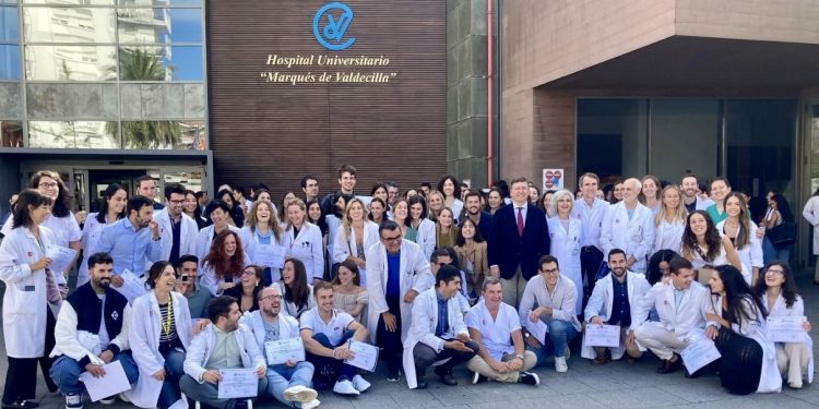 El Sindicato Médico ha desaconsejado a los MIR  en medicina familiar quedarse a trabajar en Cantabria