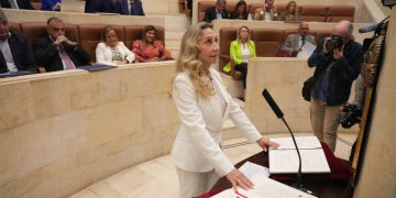 Patricia Velasco toma posesión como diputada regional del PP