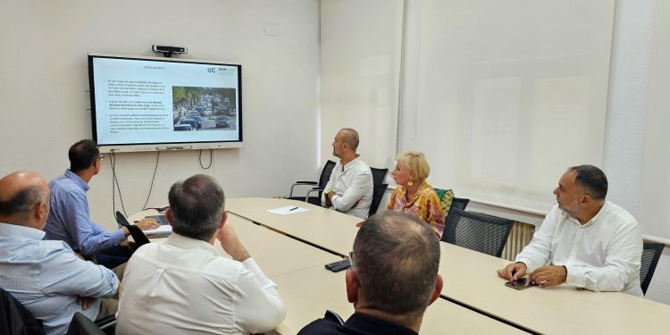 Presentado el documento diagnóstico del tráfico en la en la Avenida de Oviedo-Julio Hauzeur