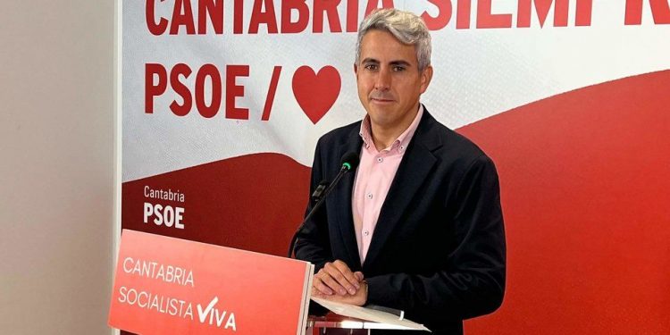 Zuloaga registra en el Parlamento la Proposición de Ley de Vivienda de Cantabria frente al “bloqueo” del PP de Buruaga