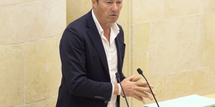 El PRC pide al Gobierno que intensifique la lucha contra el plumero y el resto de especies invasoras