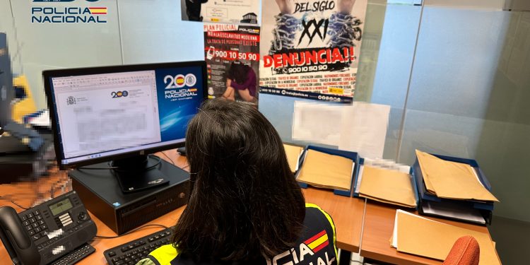 La Policía Nacional desmantela un establecimiento hostelero y detiene a un varón por favorecer la inmigración ilegal y atentar contra los derechos de los trabajadores