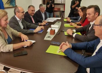 PP y PRC negocian los presupuestos del 2025 con medidas fiscales a favor de los jóvenes y el crecimiento económico encima de la mesa