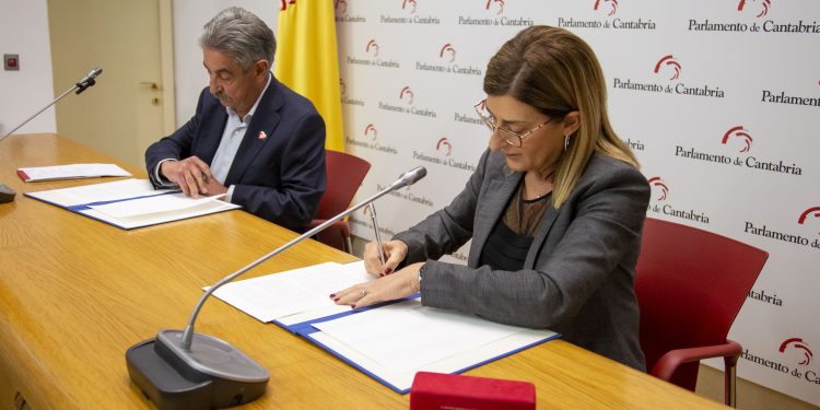 El Gobierno y el PRC firman un acuerdo para la aprobación del Presupuesto de 2025