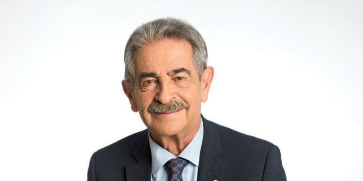 Revilla anuncia su retirada de la política en 2025 y critica la gestión del Gobierno cántabro