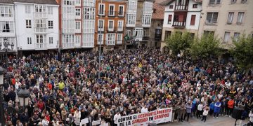 7.000 personas recorren las calles de Reinosa contra el desmantelamiento de la sanidad pública de Campoo