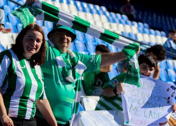 El Racing abre el periodo de solicitud de entradas para su partido en La Rosaleda